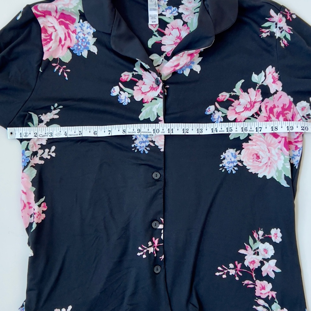 Floral Button-Up Blouse pajama top - Picture 3 of 4